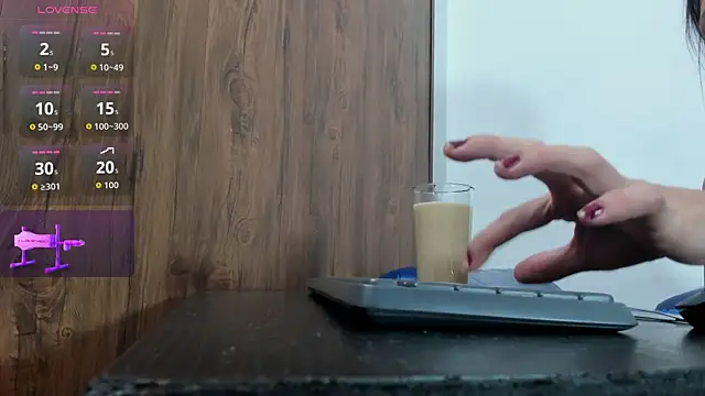 Snapshot of Cleopatra_Trans chatting on December 2, 2025, 12:51 pm Cleopatra Trans online show from December 2, 2025, 12:51 pm