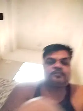 Desi Londa 143 online show from November 16, 2025, 1:43 am