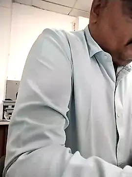 Desi Londa 143 online show from April 7, 2026, 5:42 am