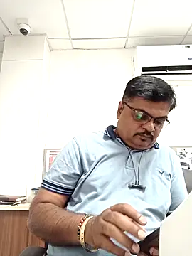 Snapshot of Desi_Londa_143 chatting on October 18, 2025, 4:03 am Desi Londa 143 online show from October 18, 2025, 4:03 am