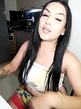 hot-babygirl online show from June 11, 2026, 7:00 pm