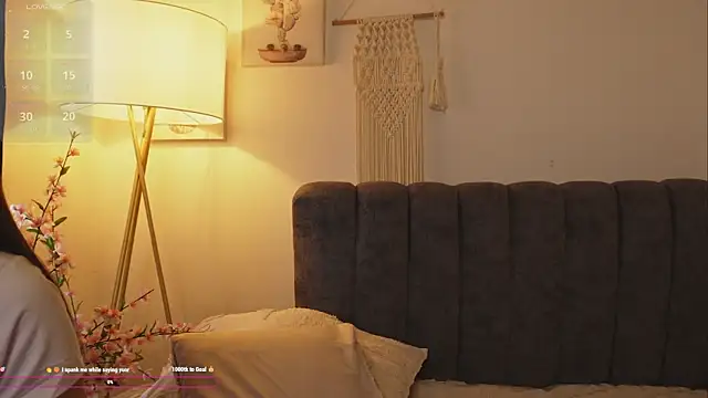 bunnycuteshy online show from September 30, 2025, 2:34 pm