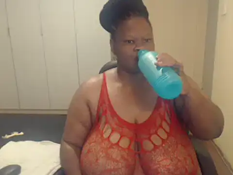 sweetnoziexx online show from February 25, 2025, 5:41 am