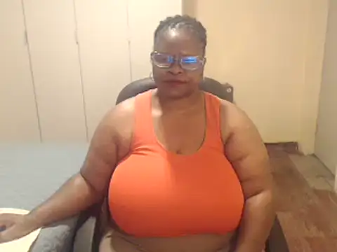 sweetnoziexx online show from March 20, 2025, 7:57 pm