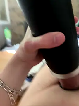 yann2392 online show from September 24, 2025, 10:33 am