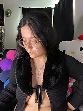 MsConejitaa online show from February 8, 2025, 6:11 pm