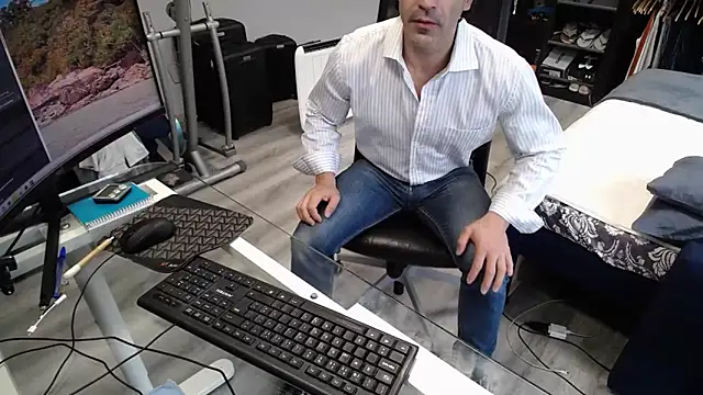 samricci21 online show from December 17, 2025, 9:14 am