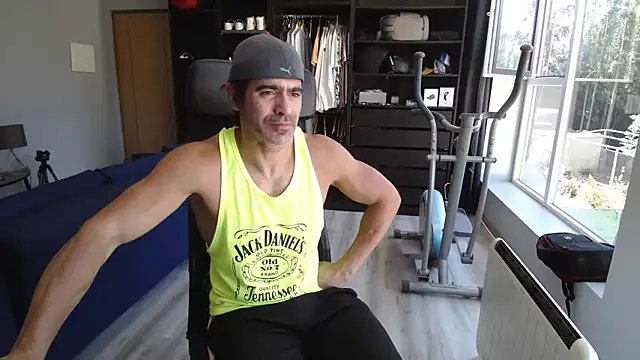 Snapshot of samricci21 chatting on October 13, 2025, 10:28 am samricci21 online show from October 13, 2025, 10:28 am