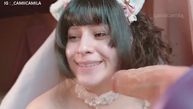 Snapshot of Renooh chatting on October 17, 2025, 2:37 am Renooh online show from October 17, 2025, 2:37 am