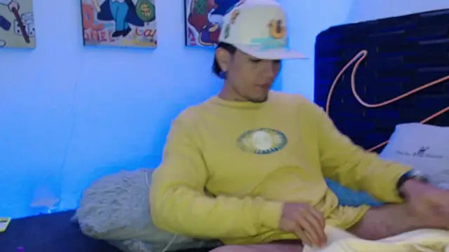 Snapshot of andersonZ998 chatting on September 24, 2025, 5:03 am andersonZ998 online show from September 24, 2025, 5:03 am