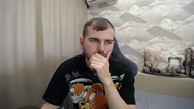 Snapshot of SerzhKorol1 chatting on September 21, 2025, 8:19 am SerzhKorol1 online show from September 21, 2025, 8:19 am