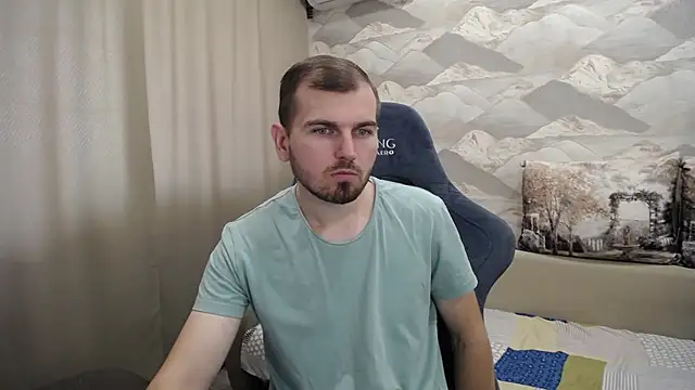 Snapshot of SerzhKorol1 chatting on October 3, 2025, 8:27 am SerzhKorol1 online show from October 3, 2025, 8:27 am