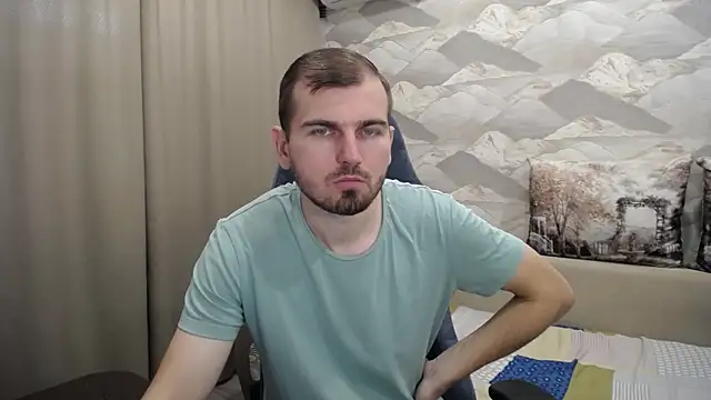 Snapshot of SerzhKorol1 chatting on October 6, 2025, 7:53 am SerzhKorol1 online show from October 6, 2025, 7:53 am