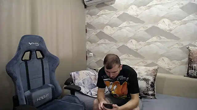 Snapshot of SerzhKorol1 chatting on September 20, 2025, 8:08 am SerzhKorol1 online show from September 20, 2025, 8:08 am