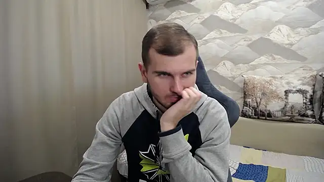 Snapshot of SerzhKorol1 chatting on October 1, 2025, 1:04 pm SerzhKorol1 online show from October 1, 2025, 1:04 pm