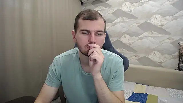 Snapshot of SerzhKorol1 chatting on October 5, 2025, 8:16 am SerzhKorol1 online show from October 5, 2025, 8:16 am