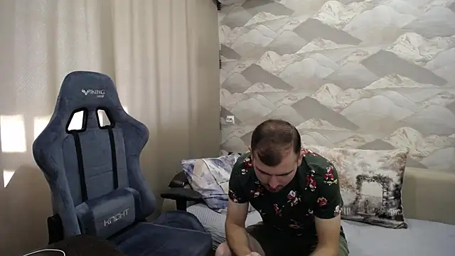 Snapshot of SerzhKorol1 chatting on October 16, 2025, 7:38 am SerzhKorol1 online show from October 16, 2025, 7:38 am