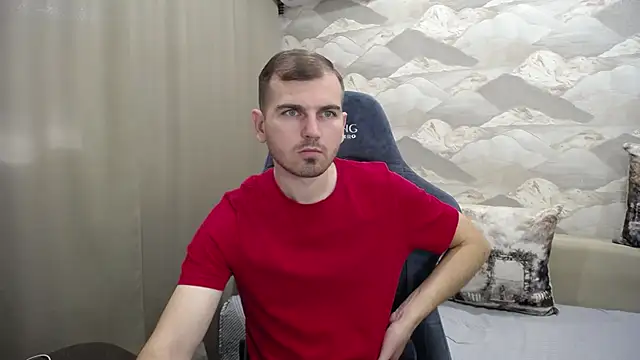 Snapshot of SerzhKorol1 chatting on October 14, 2025, 7:09 am SerzhKorol1 online show from October 14, 2025, 7:09 am