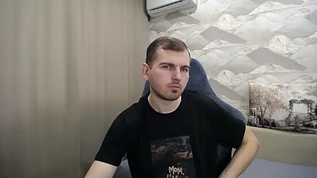 Snapshot of SerzhKorol1 chatting on October 30, 2025, 5:39 am SerzhKorol1 online show from October 30, 2025, 5:39 am