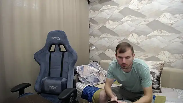 Snapshot of SerzhKorol1 chatting on October 7, 2025, 8:04 am SerzhKorol1 online show from October 7, 2025, 8:04 am