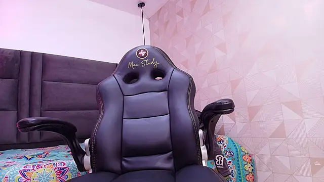 Snapshot of arletmss chatting on October 7, 2025, 3:07 am arletmss online show from October 7, 2025, 3:07 am