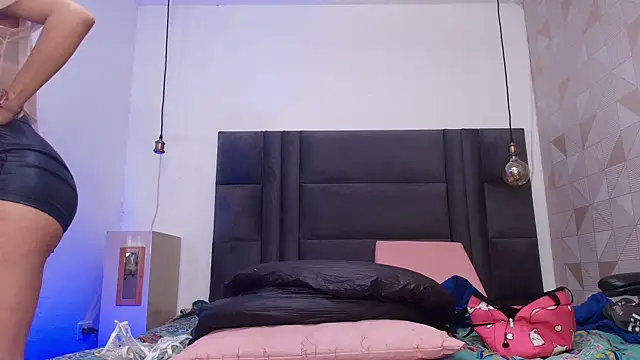 Snapshot of arletmss chatting on October 11, 2025, 3:07 am arletmss online show from October 11, 2025, 3:07 am