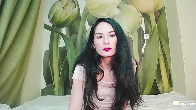 Snapshot of The_Blacksphinxxx chatting on January 7, 2025, 11:48 am The Blacksphinxxx online show from January 7, 2025, 11:48 am