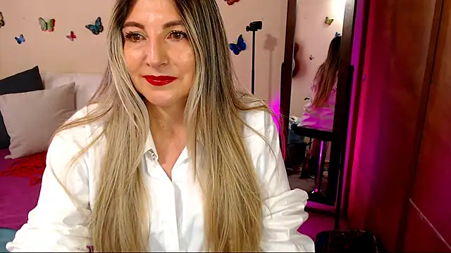 Jolie-Mature online show from March 10, 2026, 8:46 pm