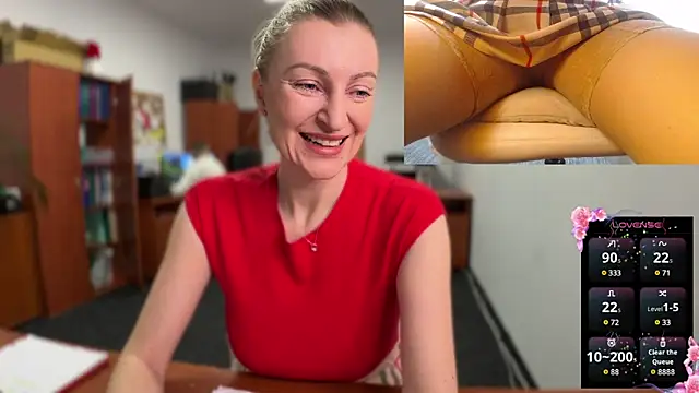 Snapshot of legsLONG chatting on February 26, 2025, 5:03 am legsLONG online show from February 26, 2025, 5:03 am