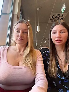 Snapshot of legsLONG chatting on February 16, 2026, 6:45 am legsLONG online show from February 16, 2026, 6:45 am