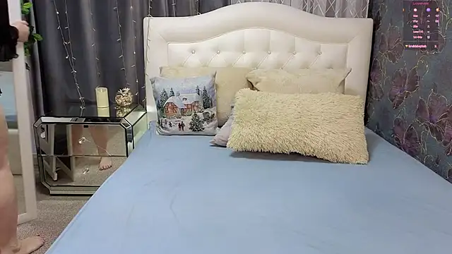 Snapshot of Lorabigass chatting on November 27, 2025, 8:48 am Lorabigass online show from November 27, 2025, 8:48 am