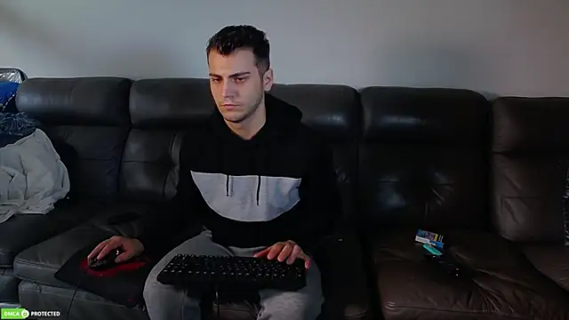 CrazyDom1 online show from October 6, 2025, 11:11 am