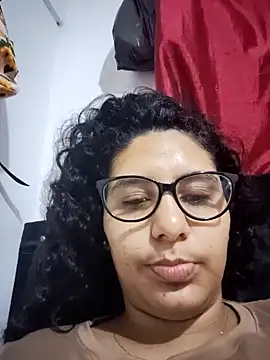 DanielleEvans  online show from February 22, 2025, 8:18 am