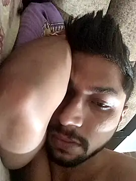 Snapshot of _IRRESISTIBLE_ chatting on October 24, 2025, 5:28 am IRRESISTIBLE online show from October 24, 2025, 5:28 am