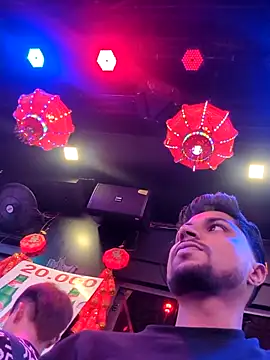 Snapshot of _IRRESISTIBLE_ chatting on October 4, 2025, 5:25 pm IRRESISTIBLE online show from October 4, 2025, 5:25 pm