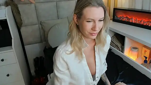 TatjanaTillers online show from March 19, 2026, 2:06 pm