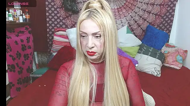 Snapshot of elena_evans chatting on October 15, 2025, 5:54 pm elena evans online show from October 15, 2025, 5:54 pm