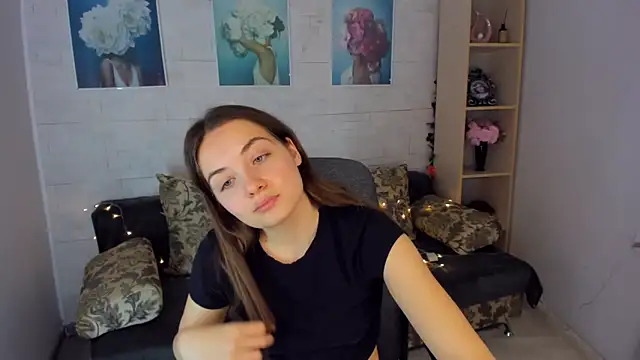 KristinaLoison online show from January 27, 2025, 2:24 pm