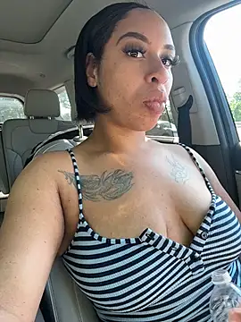 mellowyelloo online show from June 17, 2026, 9:03 pm