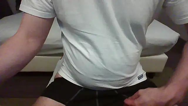 alessex24 online show from March 6, 2025, 11:31 pm