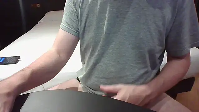 alessex24 online show from November 10, 2025, 8:03 pm