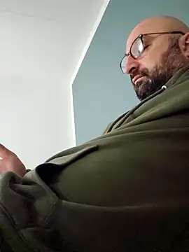 bigloada online show from February 11, 2025, 11:42 am