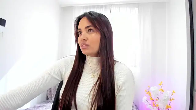 Snapshot of aisha_es chatting on September 30, 2025, 8:04 pm aisha es online show from September 30, 2025, 8:04 pm