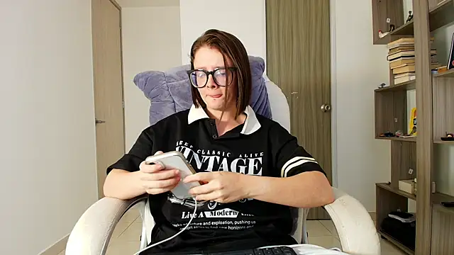 Snapshot of Arya_starrk chatting on September 26, 2025, 1:18 pm Arya starrk online show from September 26, 2025, 1:18 pm