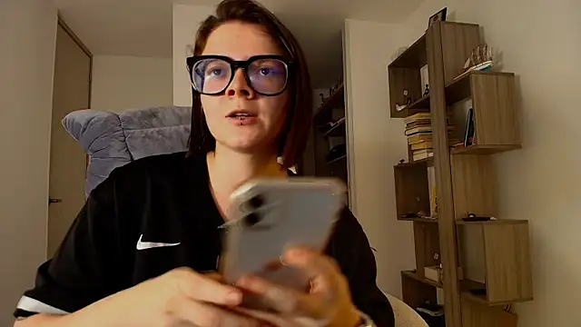 Snapshot of Arya_starrk chatting on October 6, 2025, 2:40 pm Arya starrk online show from October 6, 2025, 2:40 pm