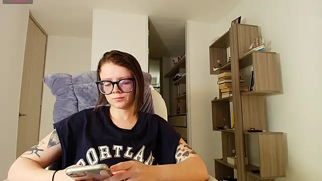 Snapshot of Arya_starrk chatting on September 22, 2025, 2:23 pm Arya starrk online show from September 22, 2025, 2:23 pm