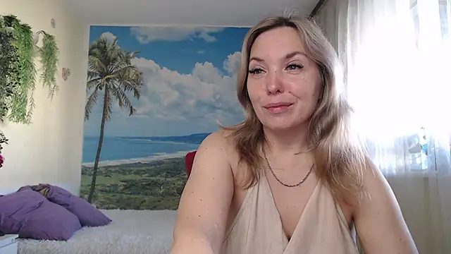 Snapshot of soaring_love chatting on September 18, 2025, 4:48 am soaring love online show from September 18, 2025, 4:48 am