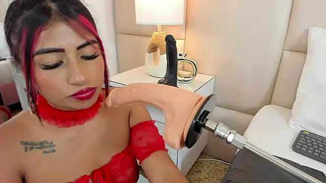 Snapshot of AntoniaRoss_ chatting on February 14, 2025, 12:19 am AntoniaRoss  online show from February 14, 2025, 12:19 am