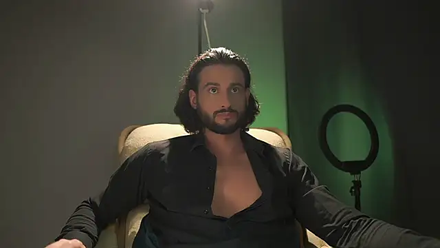 Keen   Luckystrike online show from October 19, 2025, 9:06 pm