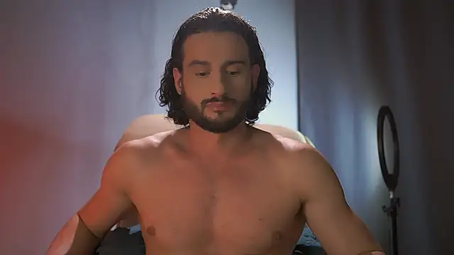 Keen   Luckystrike online show from October 7, 2025, 3:35 pm